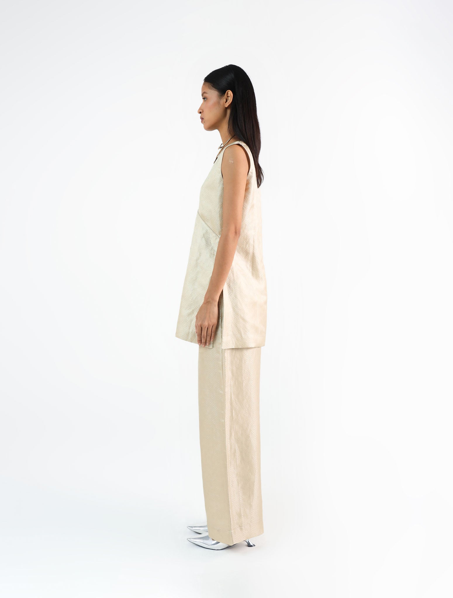 Nou Set in White