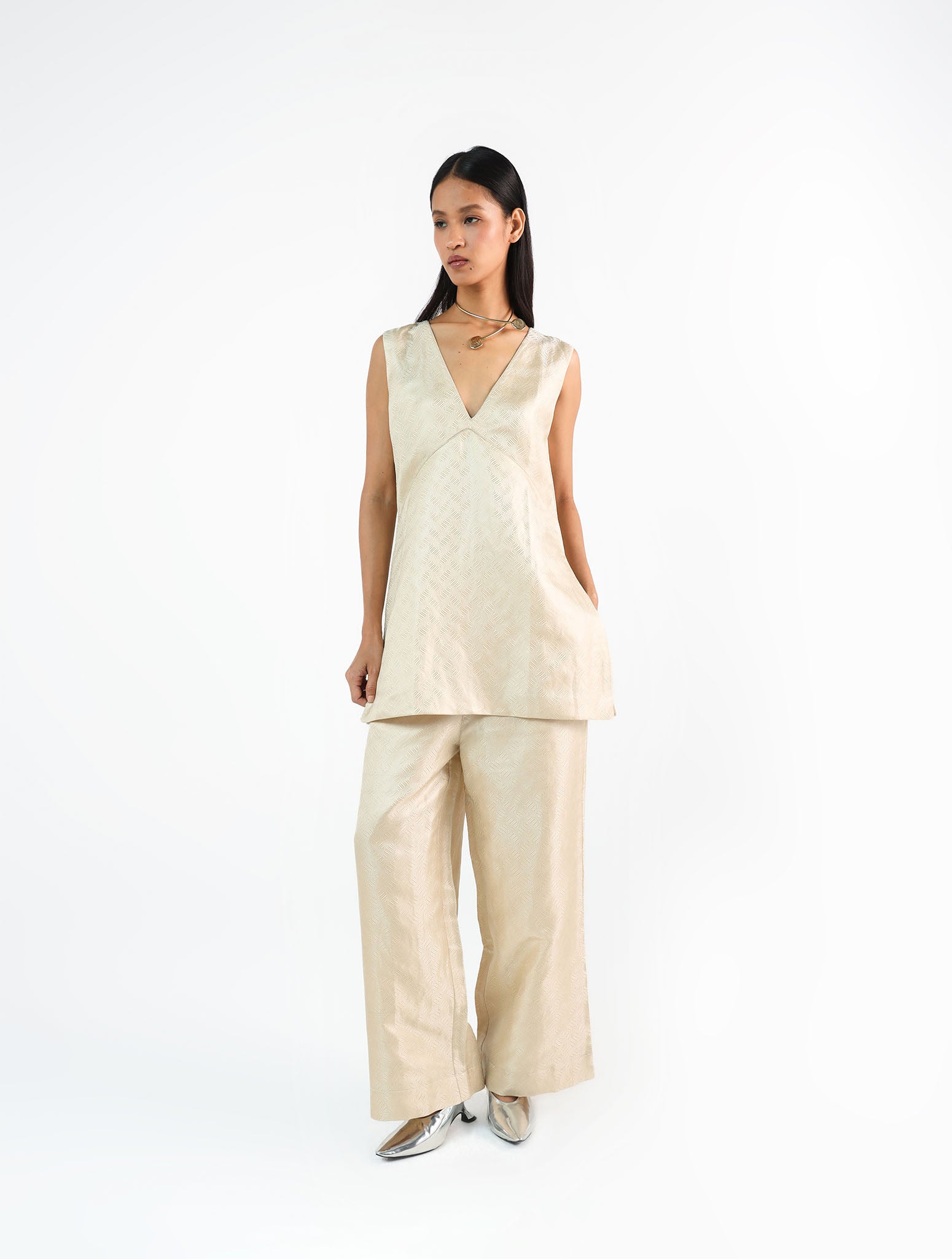 Nou Set in White